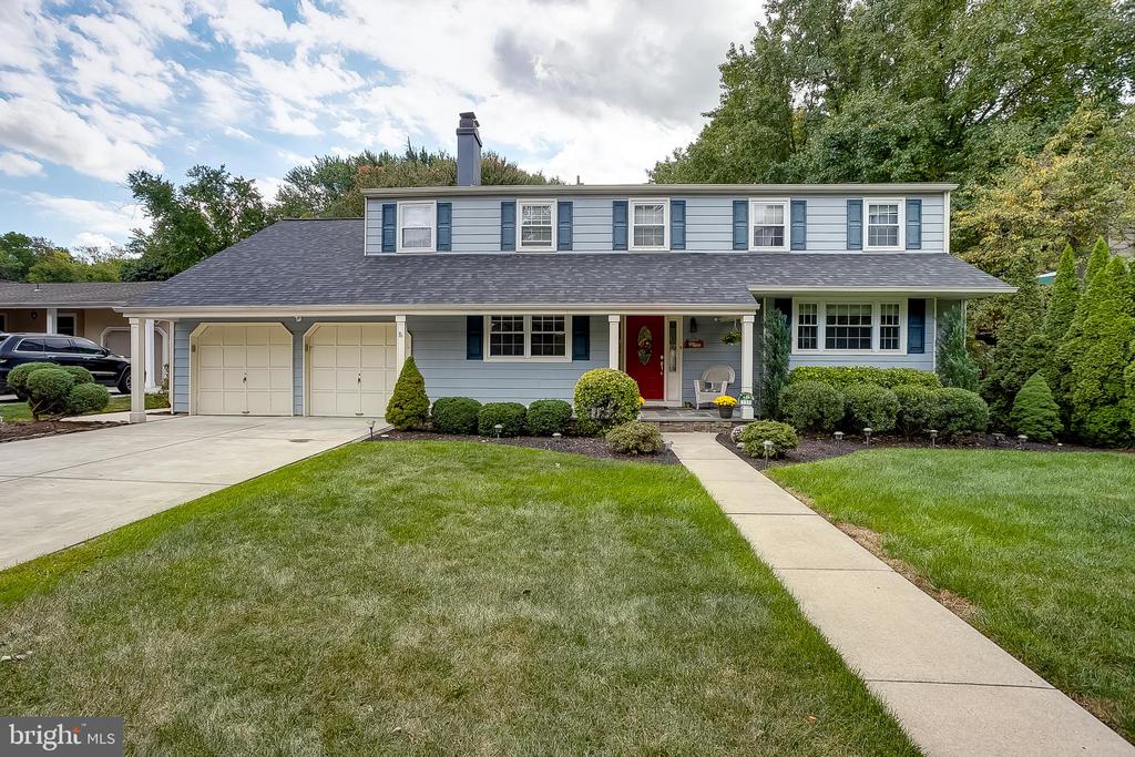 233 Hamilton Rd