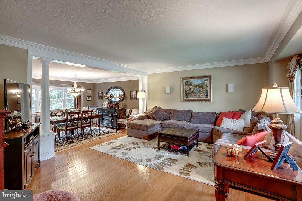 233 Hamilton Rd