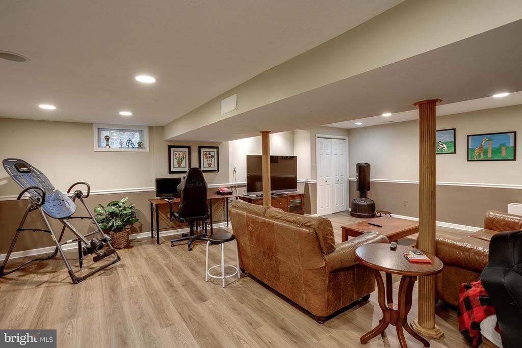 233 Hamilton Rd