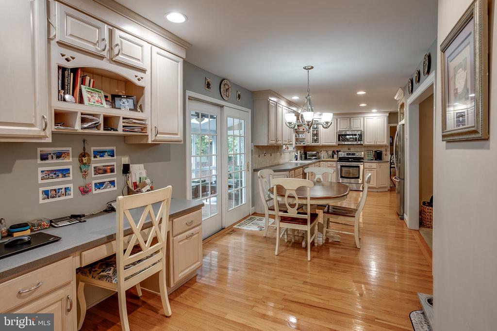 233 Hamilton Rd