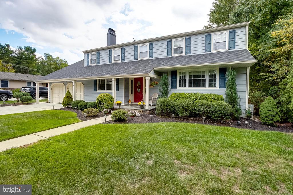 233 Hamilton Rd