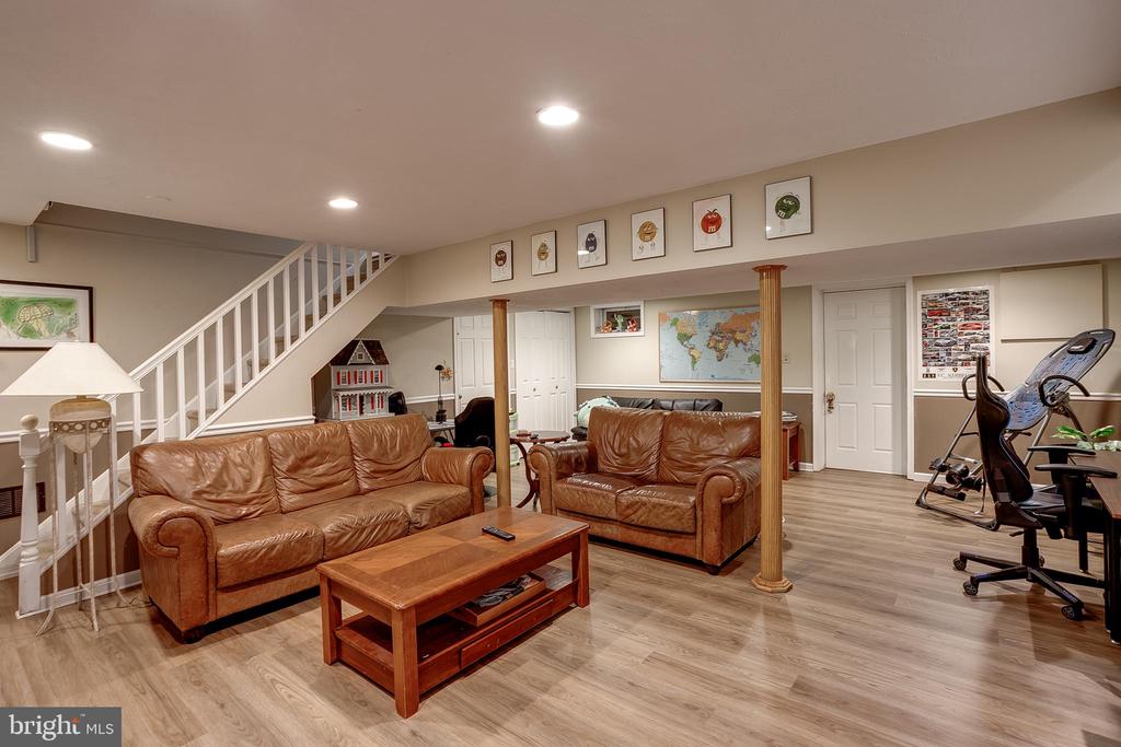 233 Hamilton Rd