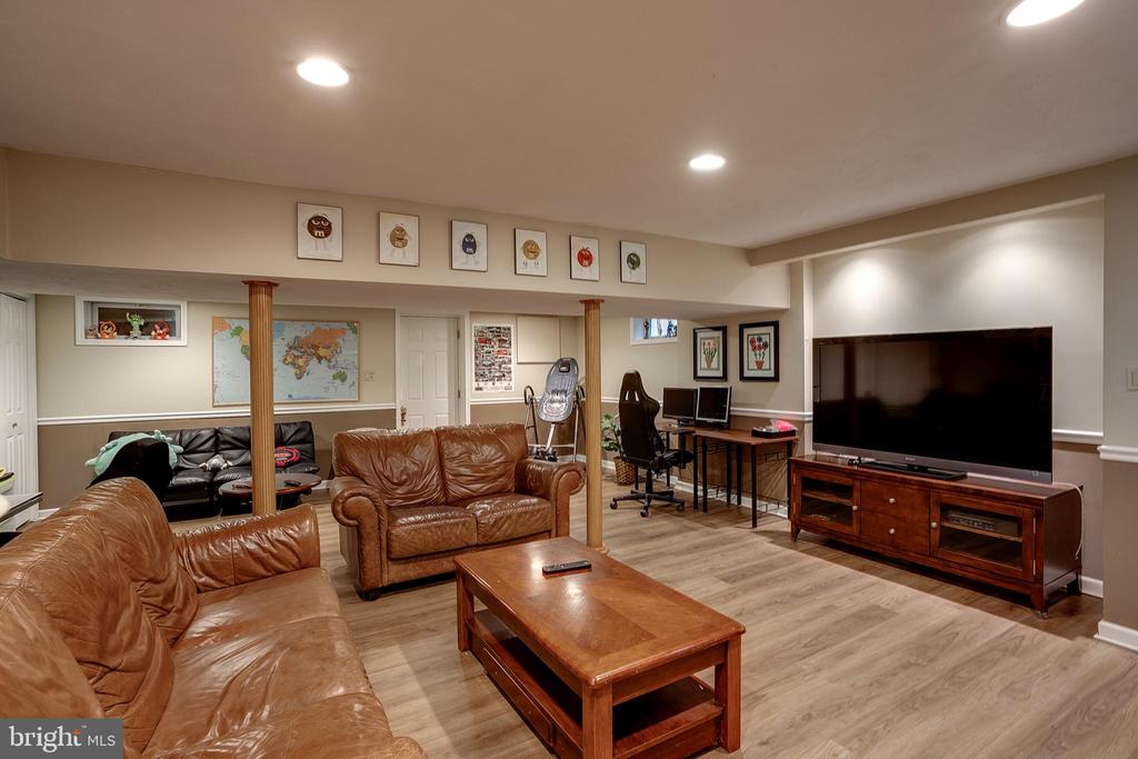233 Hamilton Rd