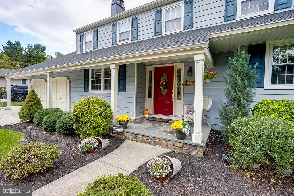 233 Hamilton Rd