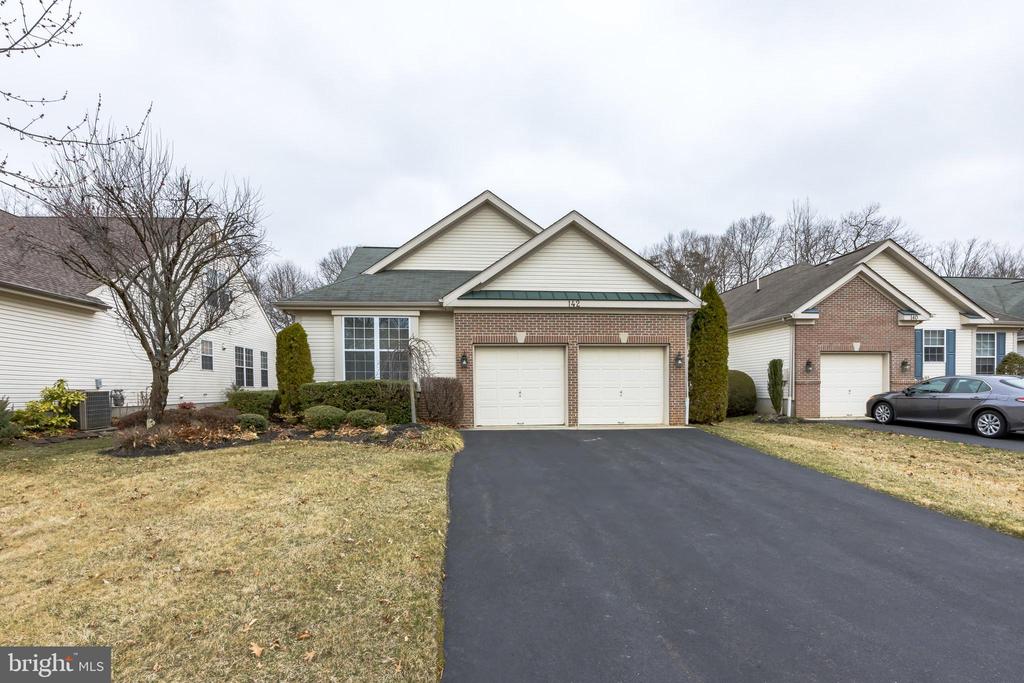 142 GLENGARRY LANE