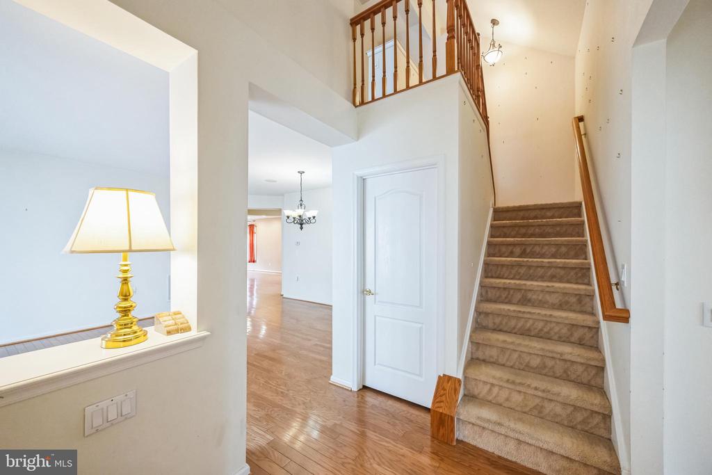 142 GLENGARRY LANE