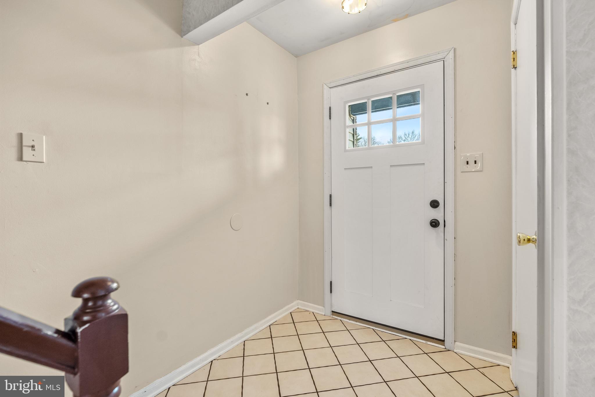 304 Foxwood Ln