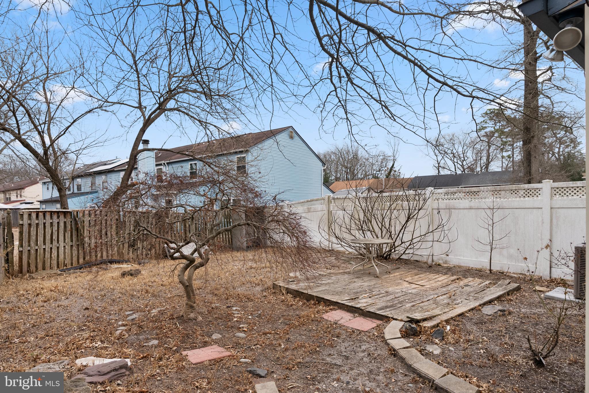 304 Foxwood Ln