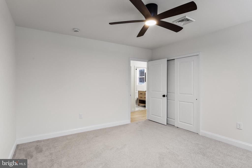 129 Walnut Ave