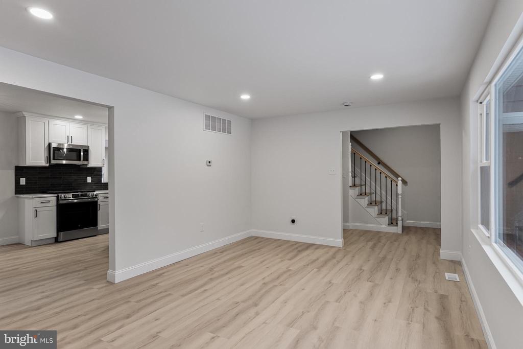 129 Walnut Ave