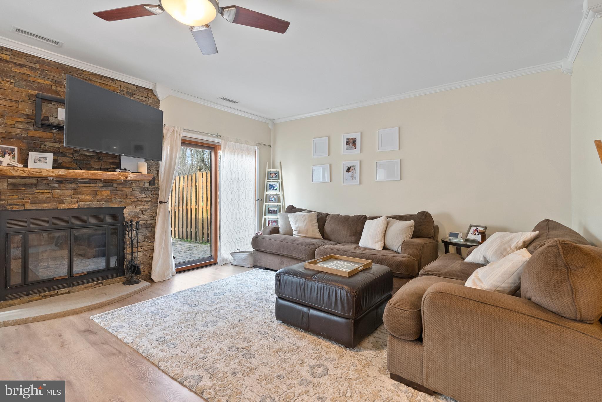 34 E Oleander Dr