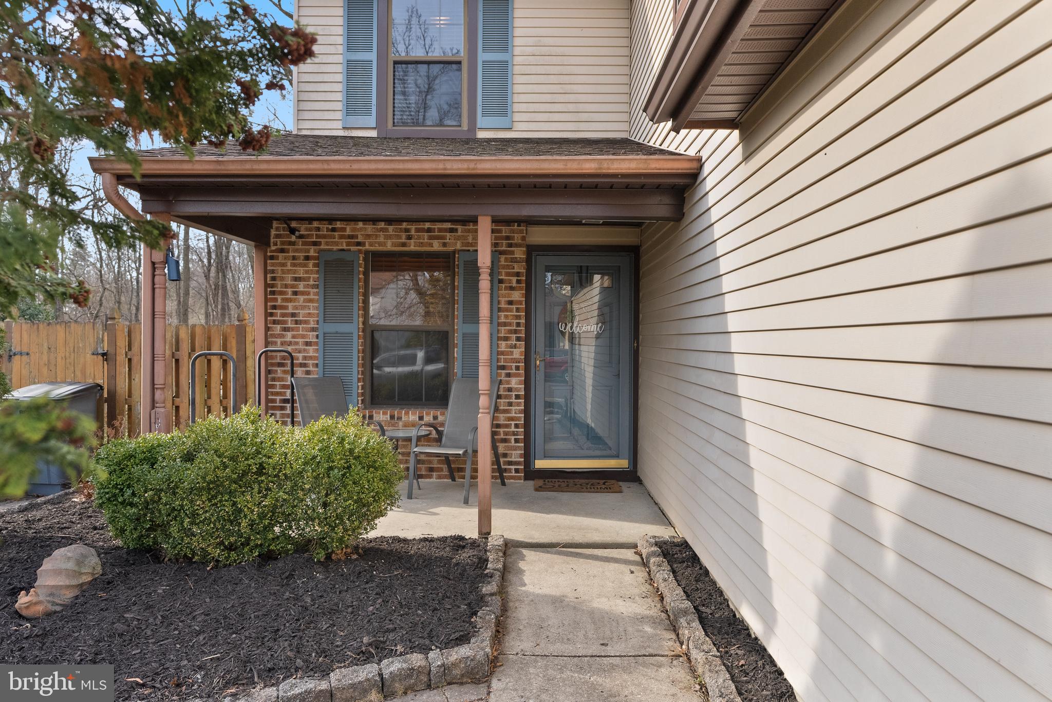 34 E Oleander Dr