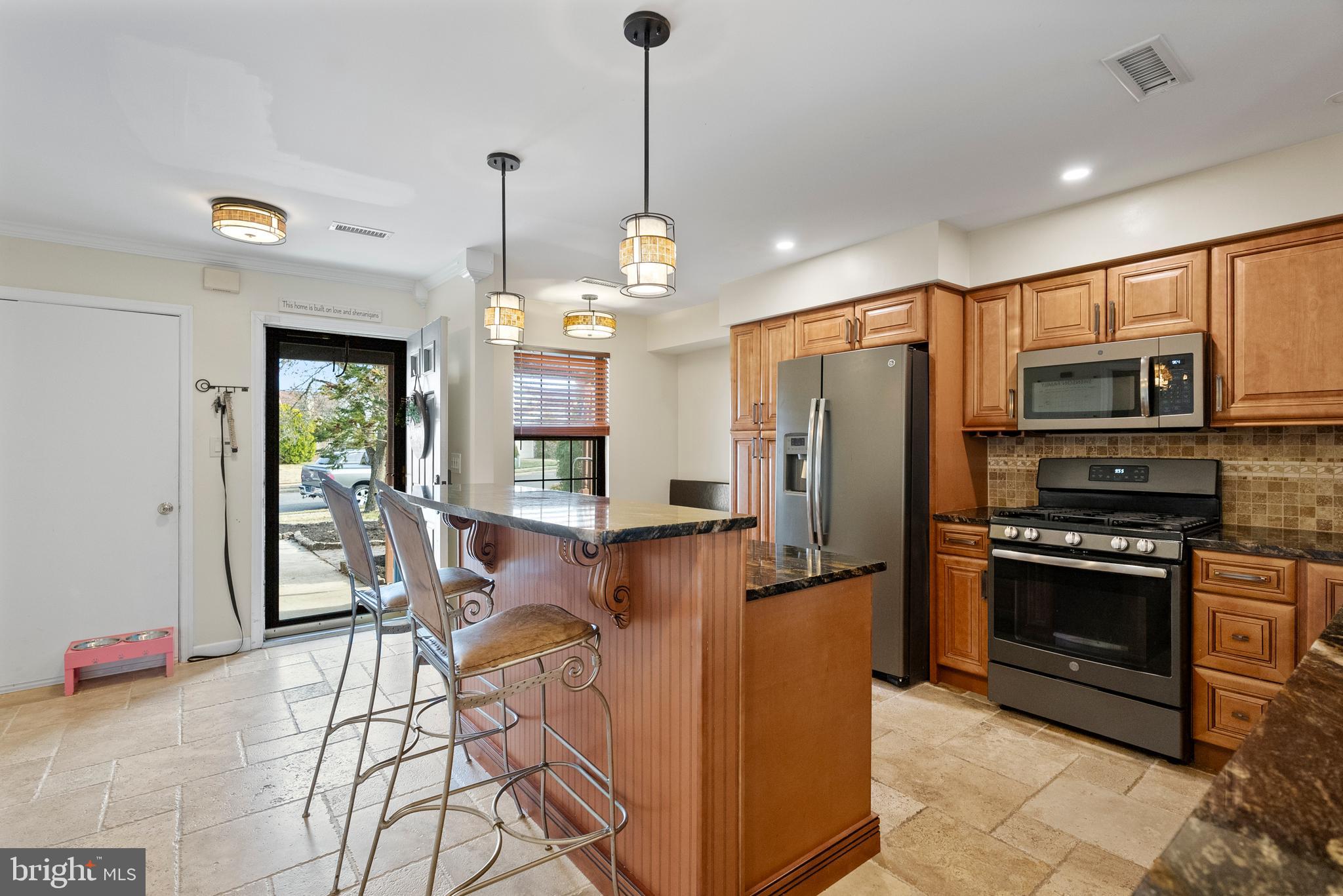 34 E Oleander Dr