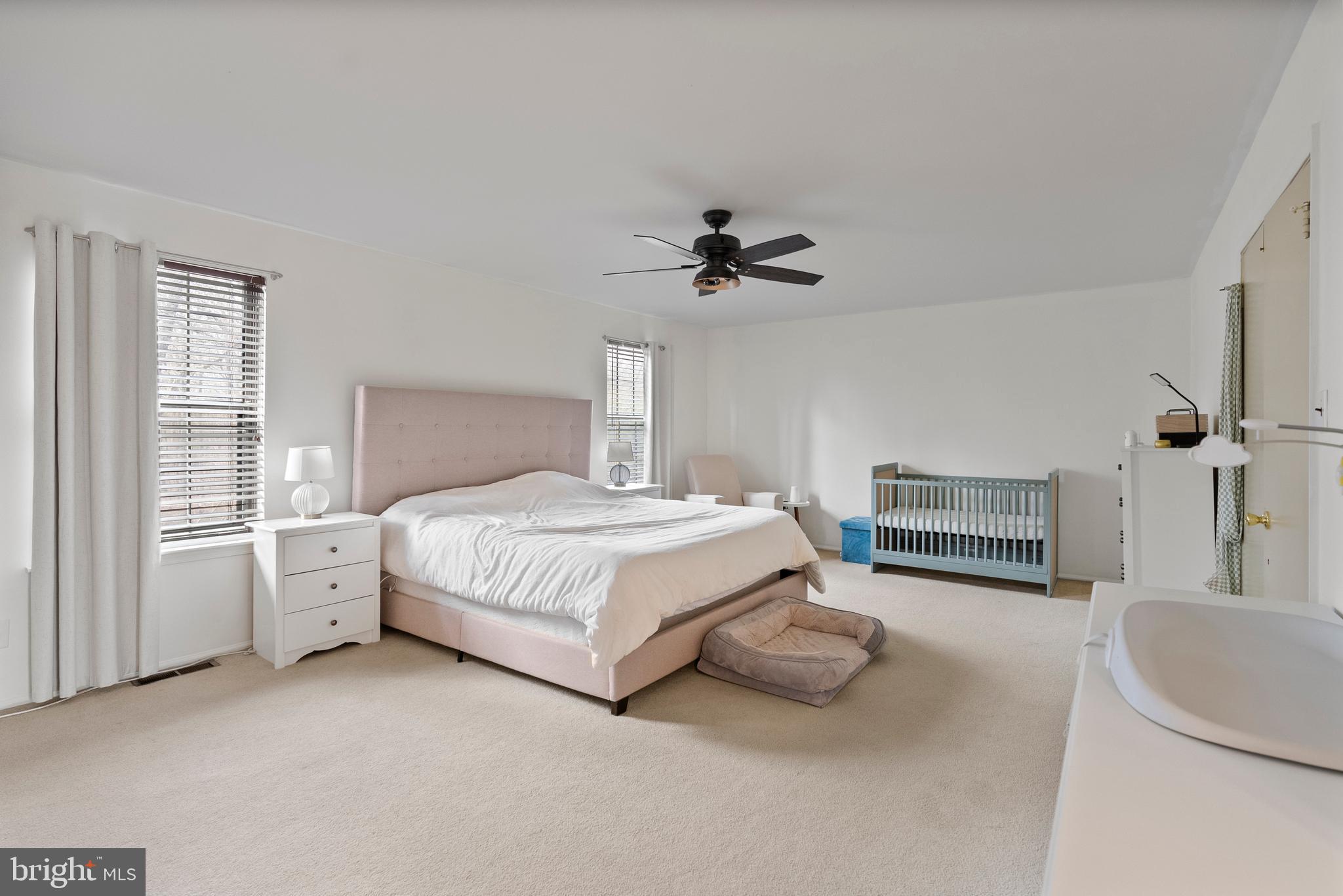 34 E Oleander Dr