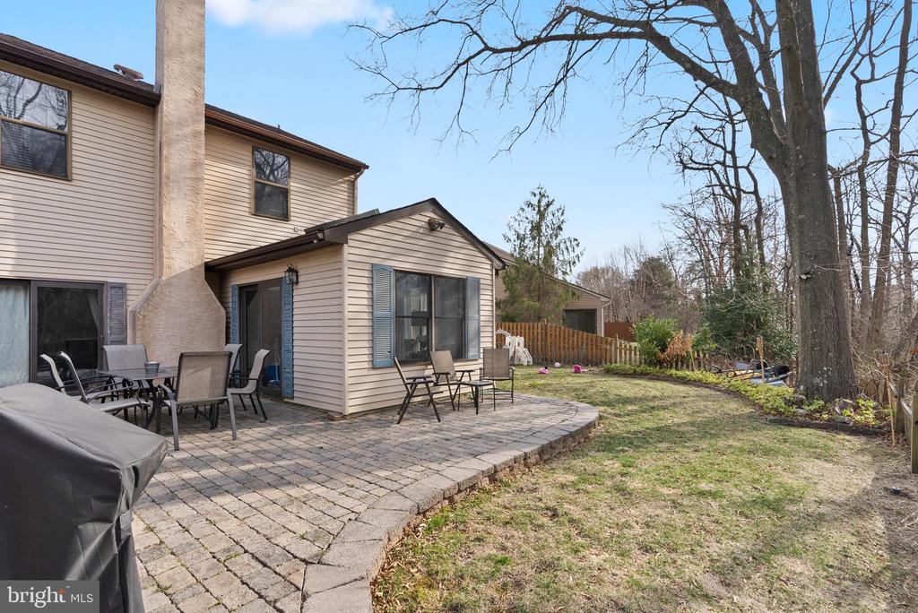 34 E Oleander Dr
