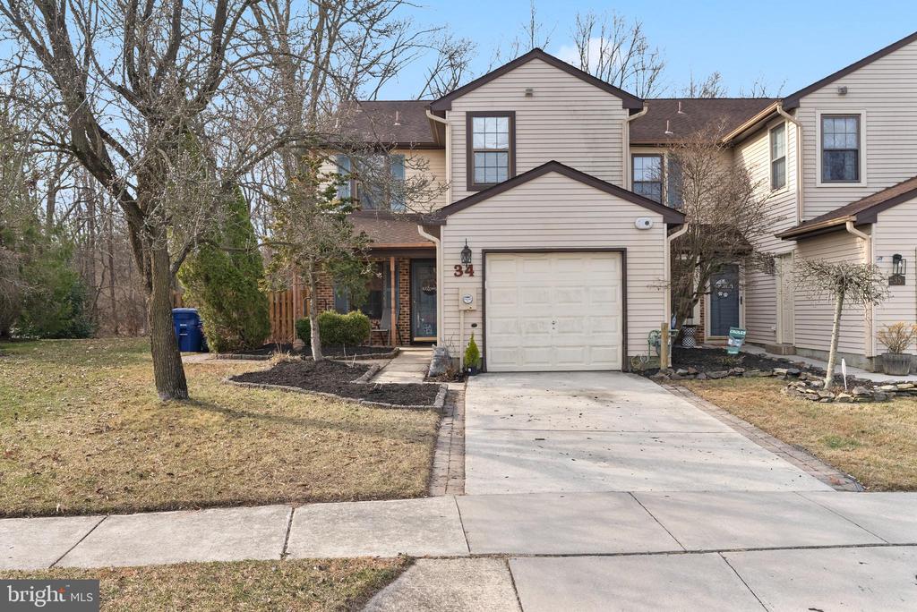 34 E Oleander Dr