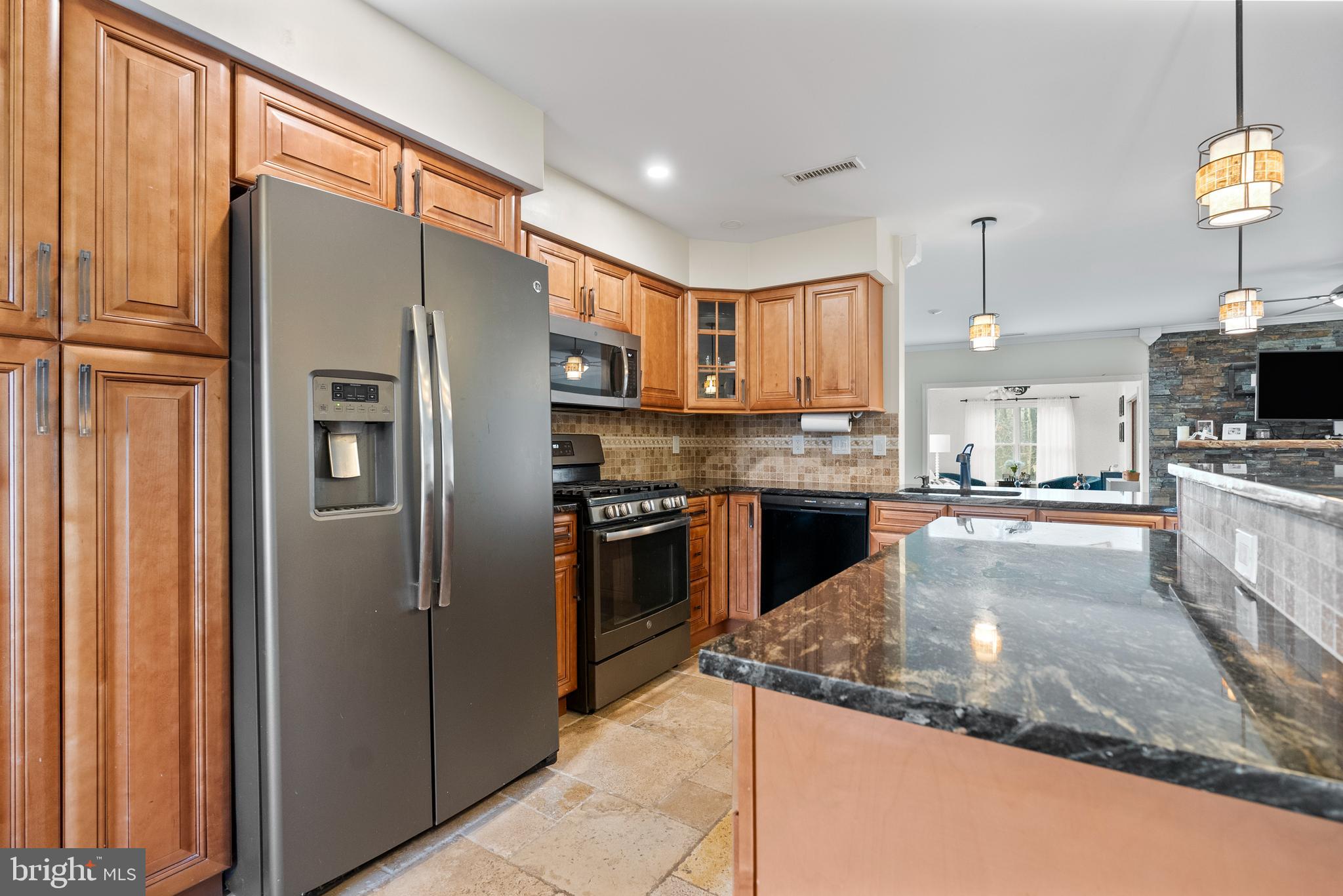 34 E Oleander Dr