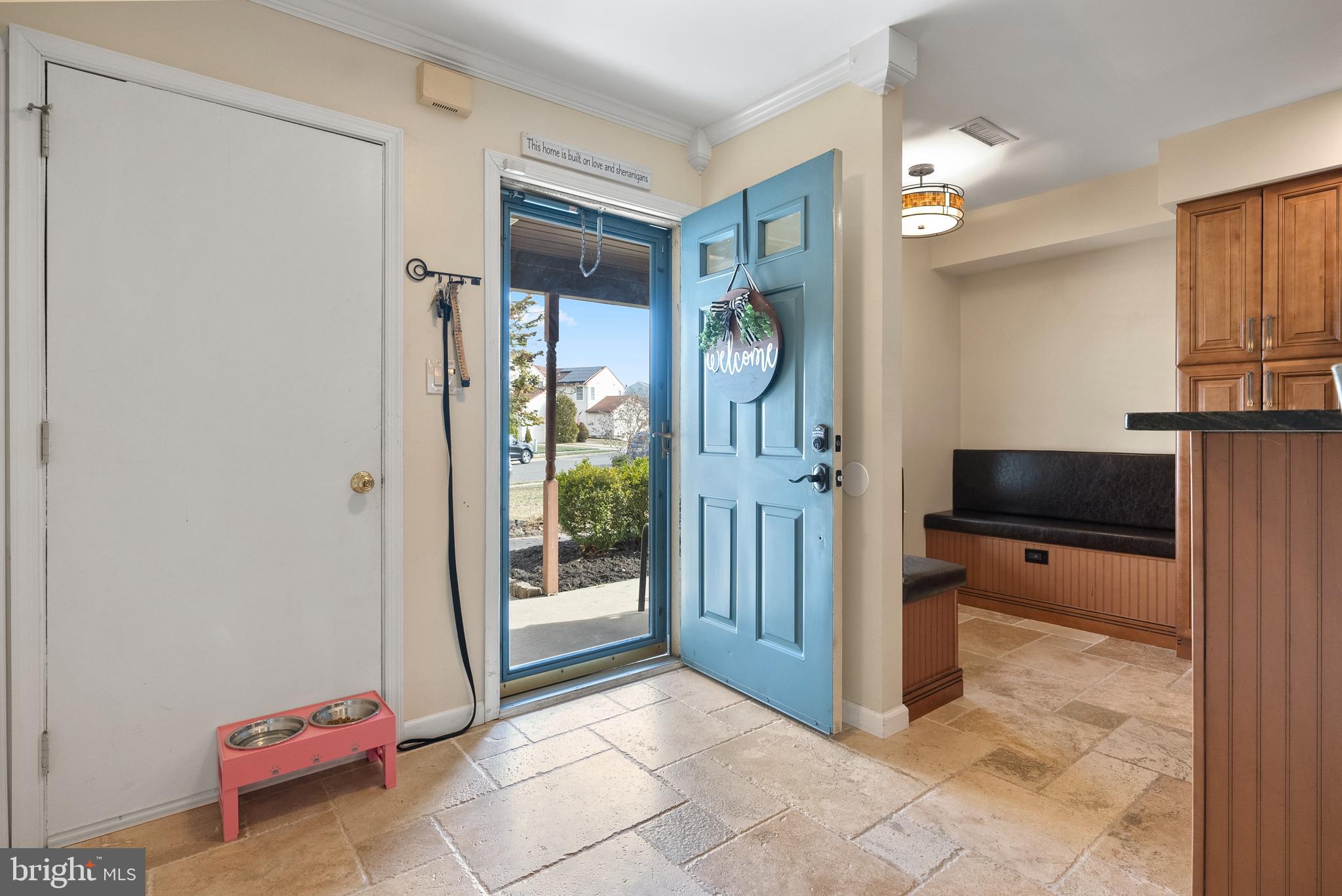 34 E Oleander Dr