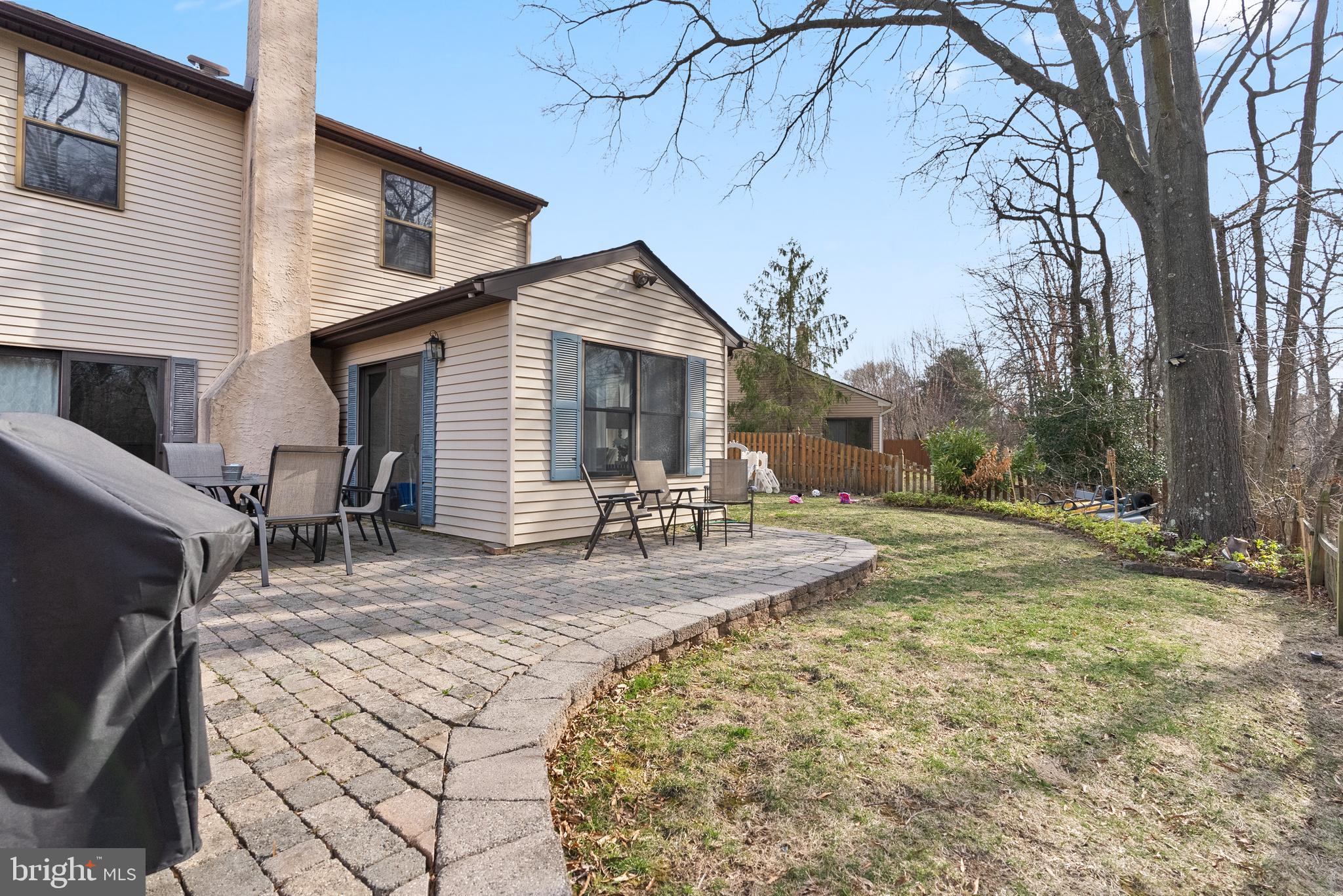 34 E Oleander Dr