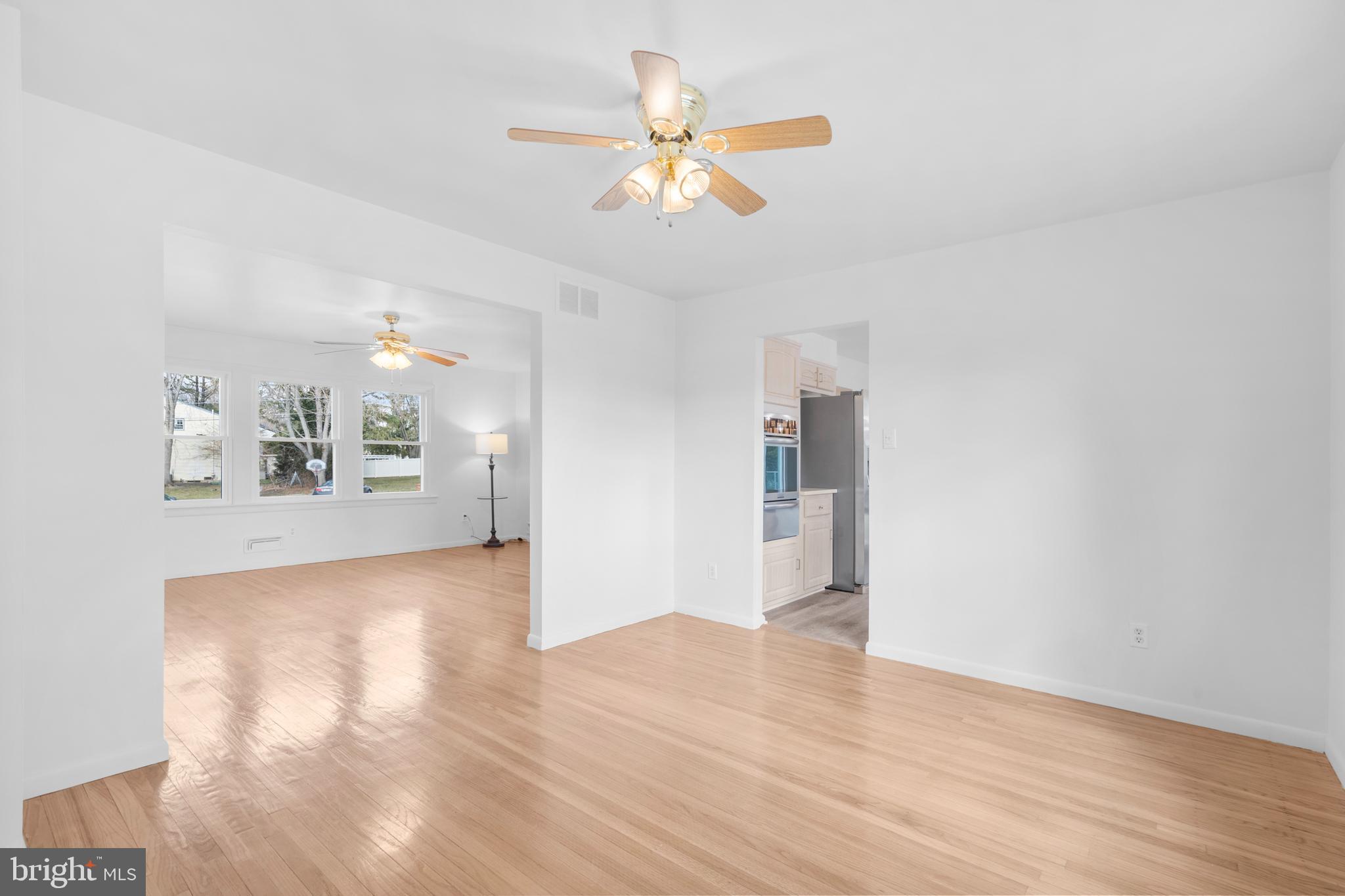 6 YORKTOWN COURT