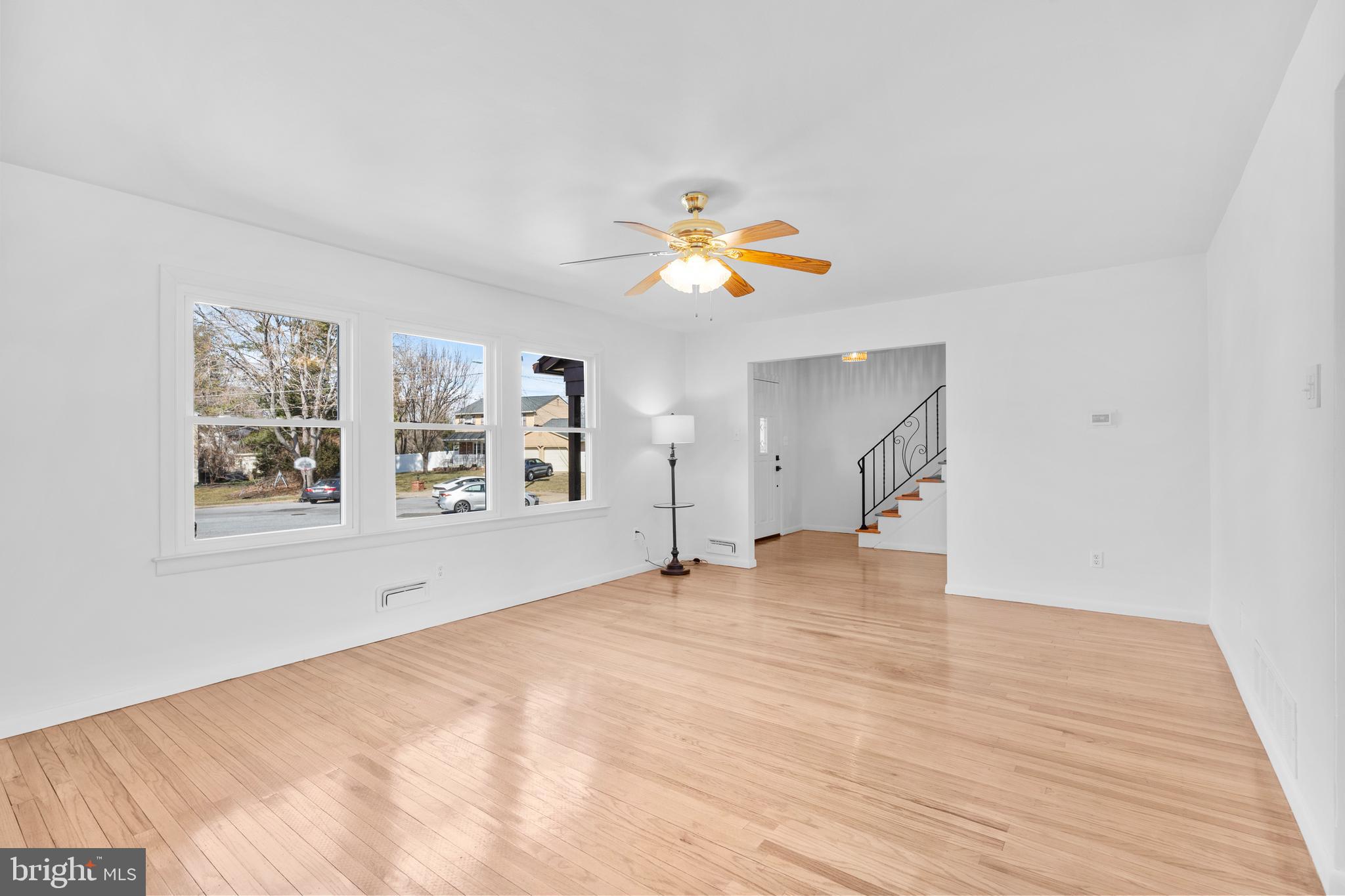 6 YORKTOWN COURT