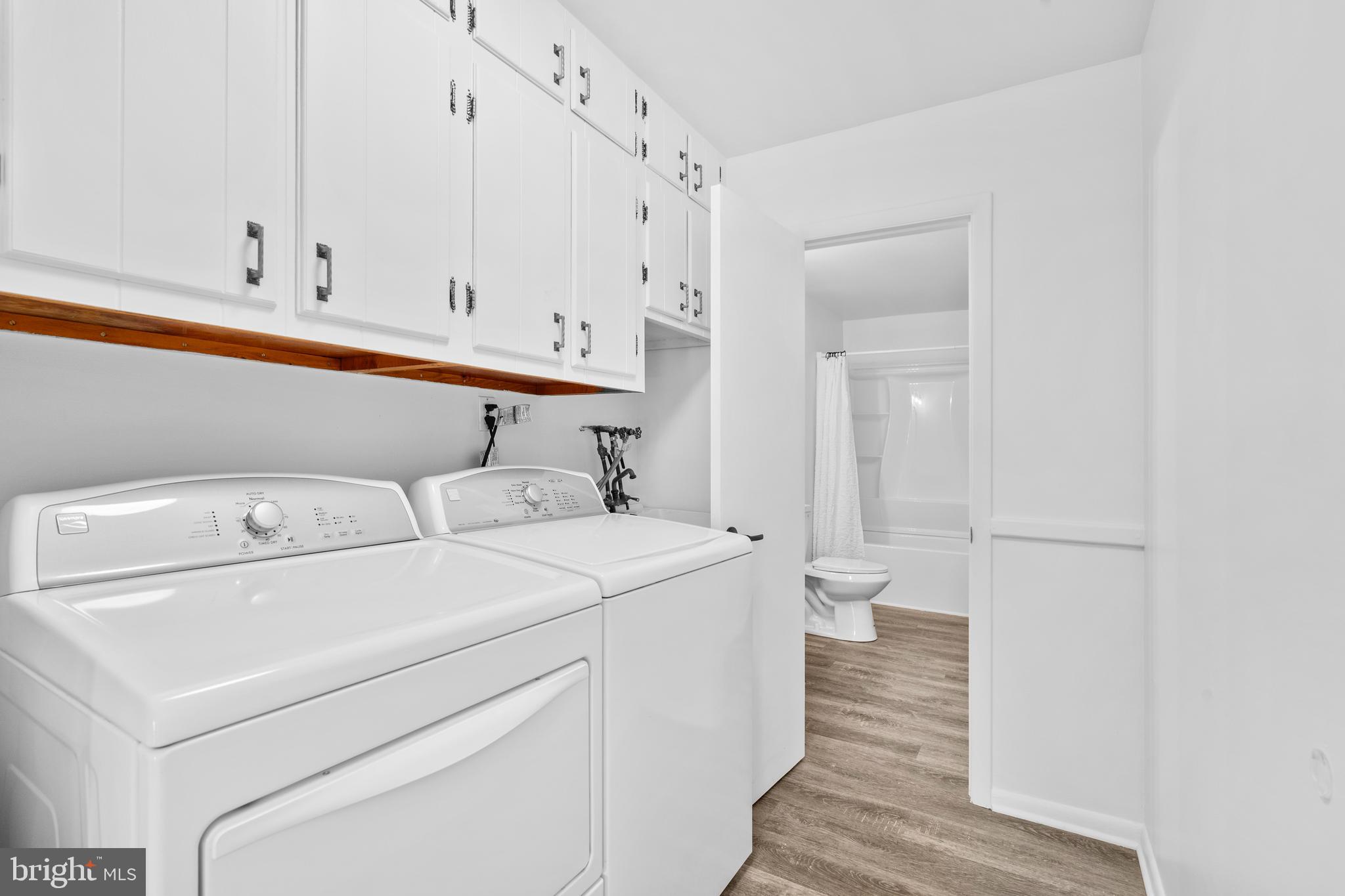 6 YORKTOWN COURT