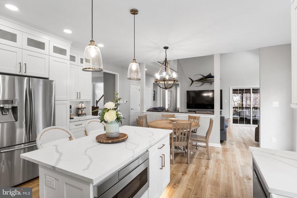 12 LOWBRIDGE PASSAGE