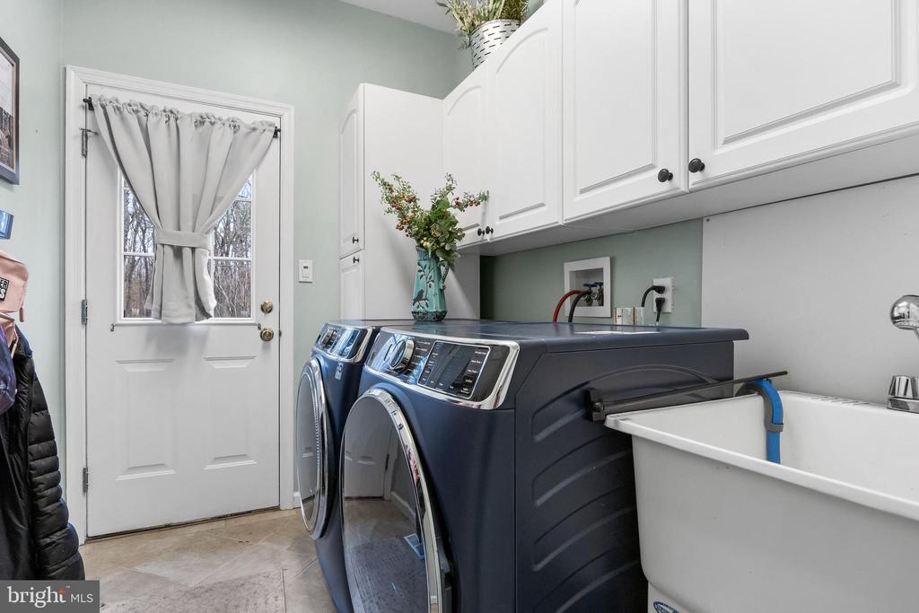 12 LOWBRIDGE PASSAGE