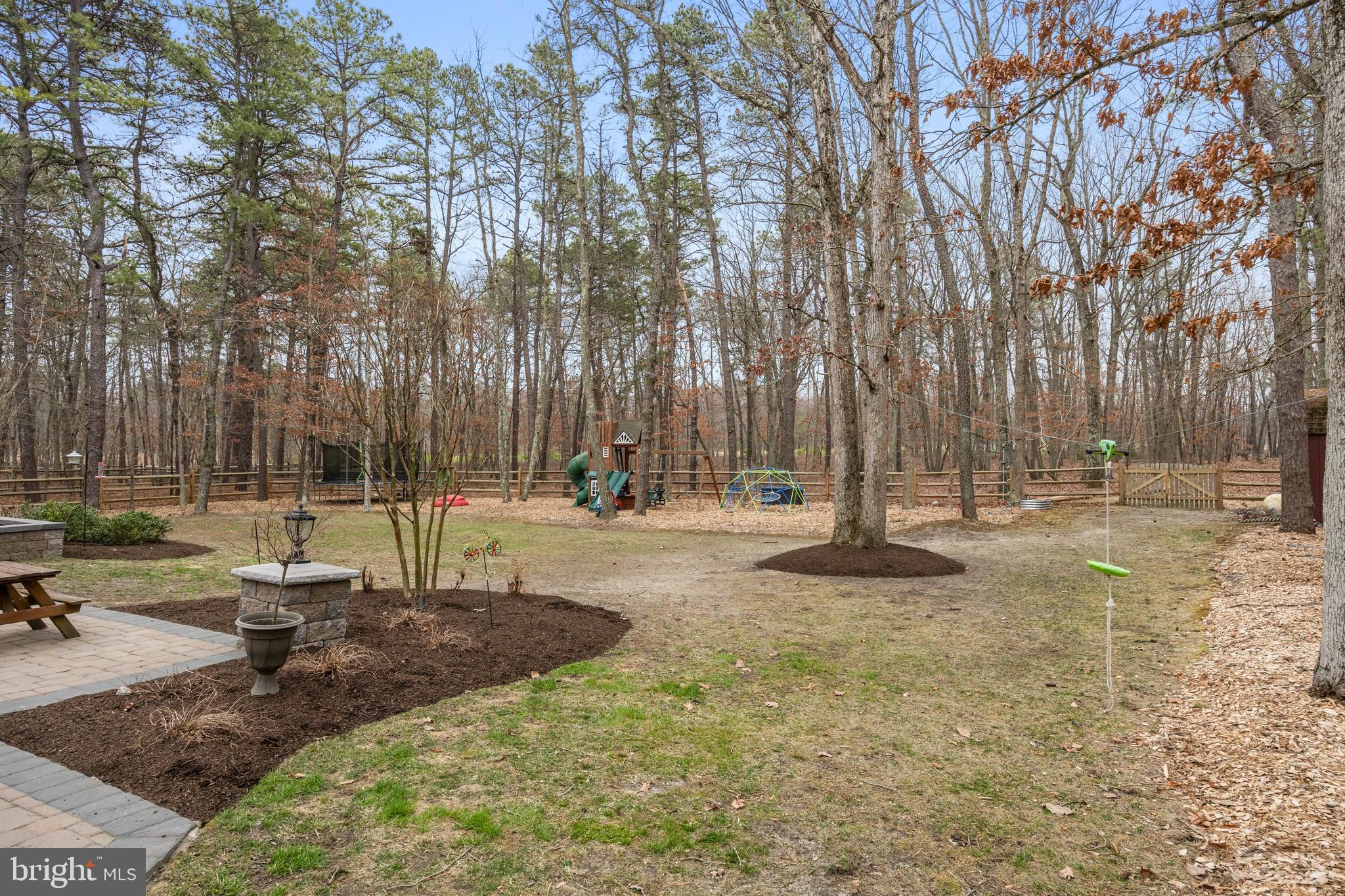 12 LOWBRIDGE PASSAGE