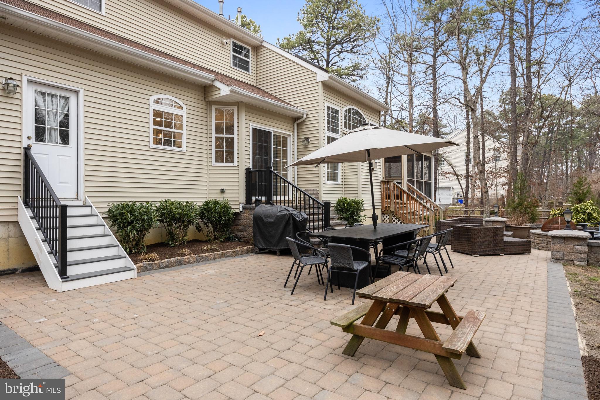 12 LOWBRIDGE PASSAGE