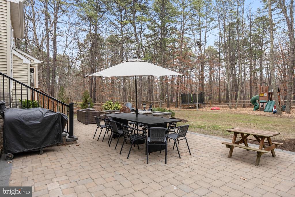 12 LOWBRIDGE PASSAGE