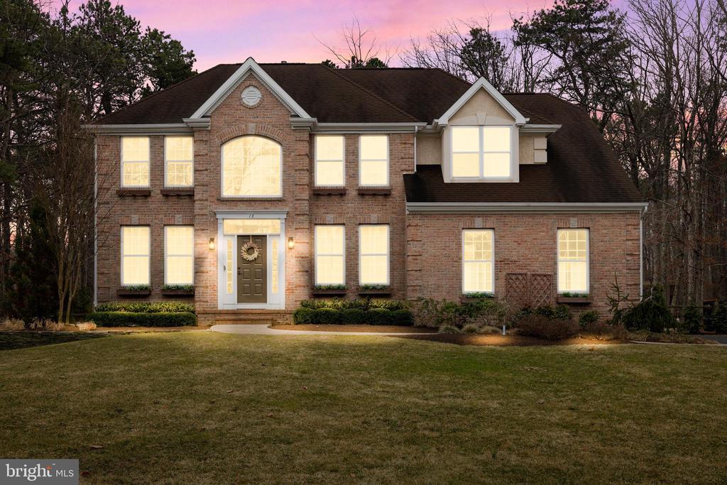 12 LOWBRIDGE PASSAGE