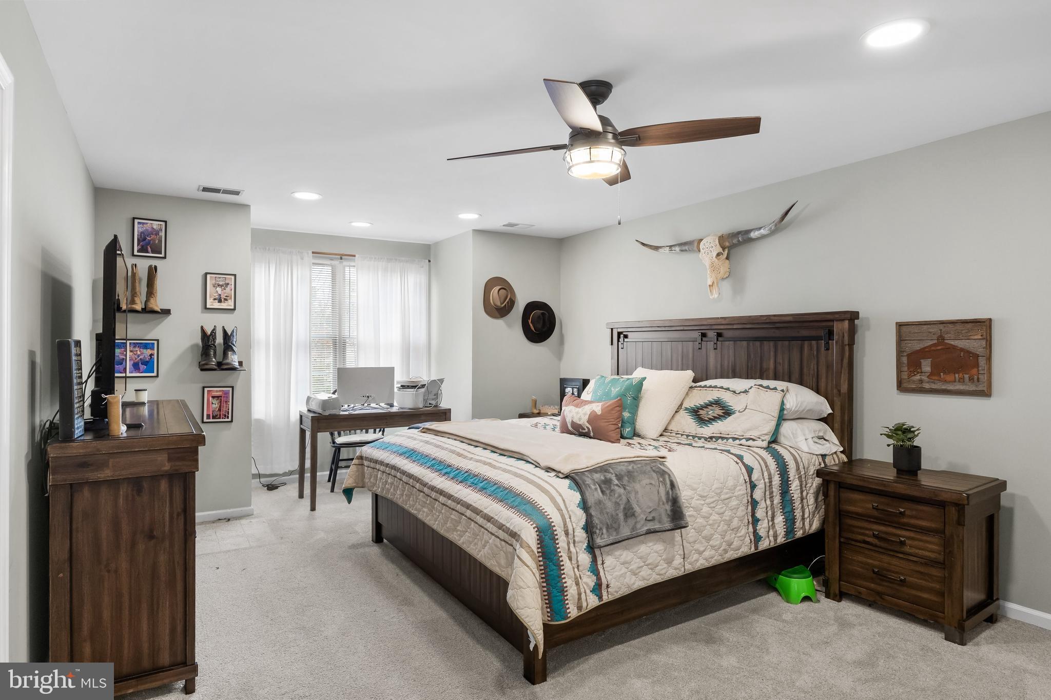 12 LOWBRIDGE PASSAGE