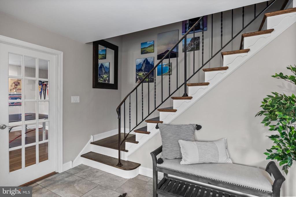 1405 GEORGIAN DRIVE