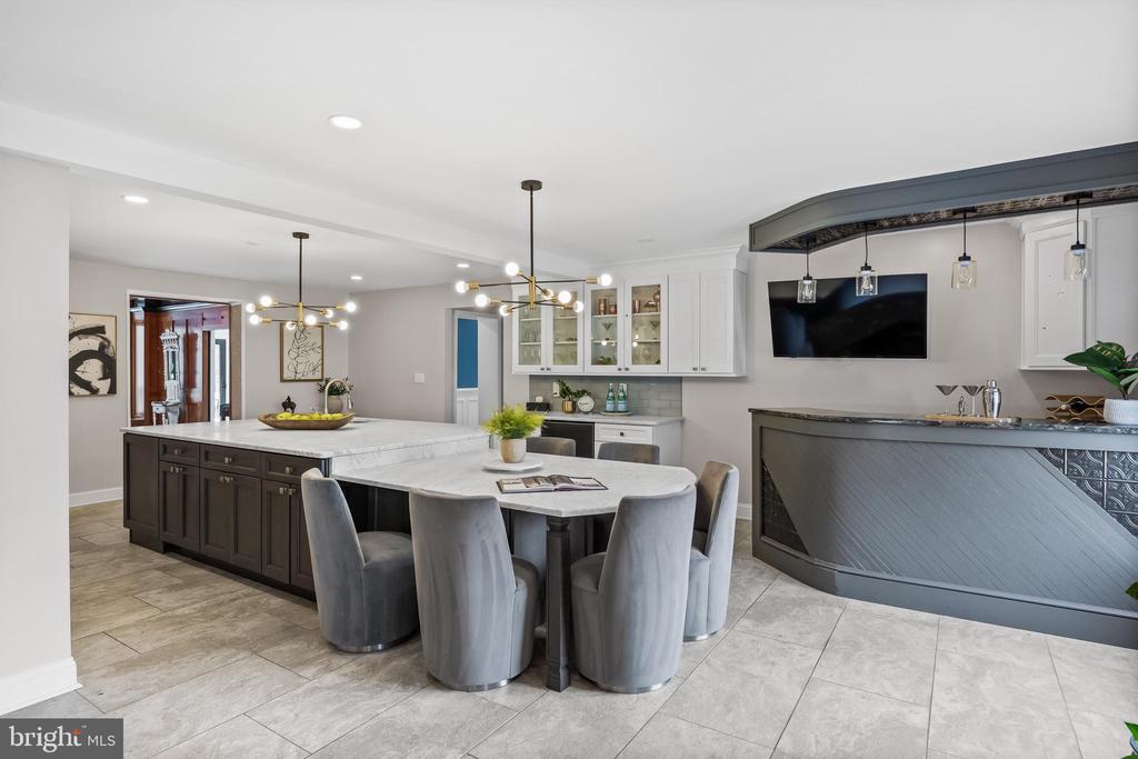 1405 GEORGIAN DRIVE