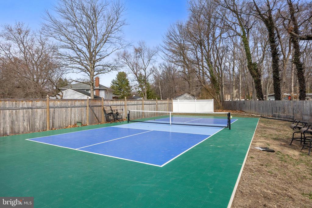 1405 GEORGIAN DRIVE