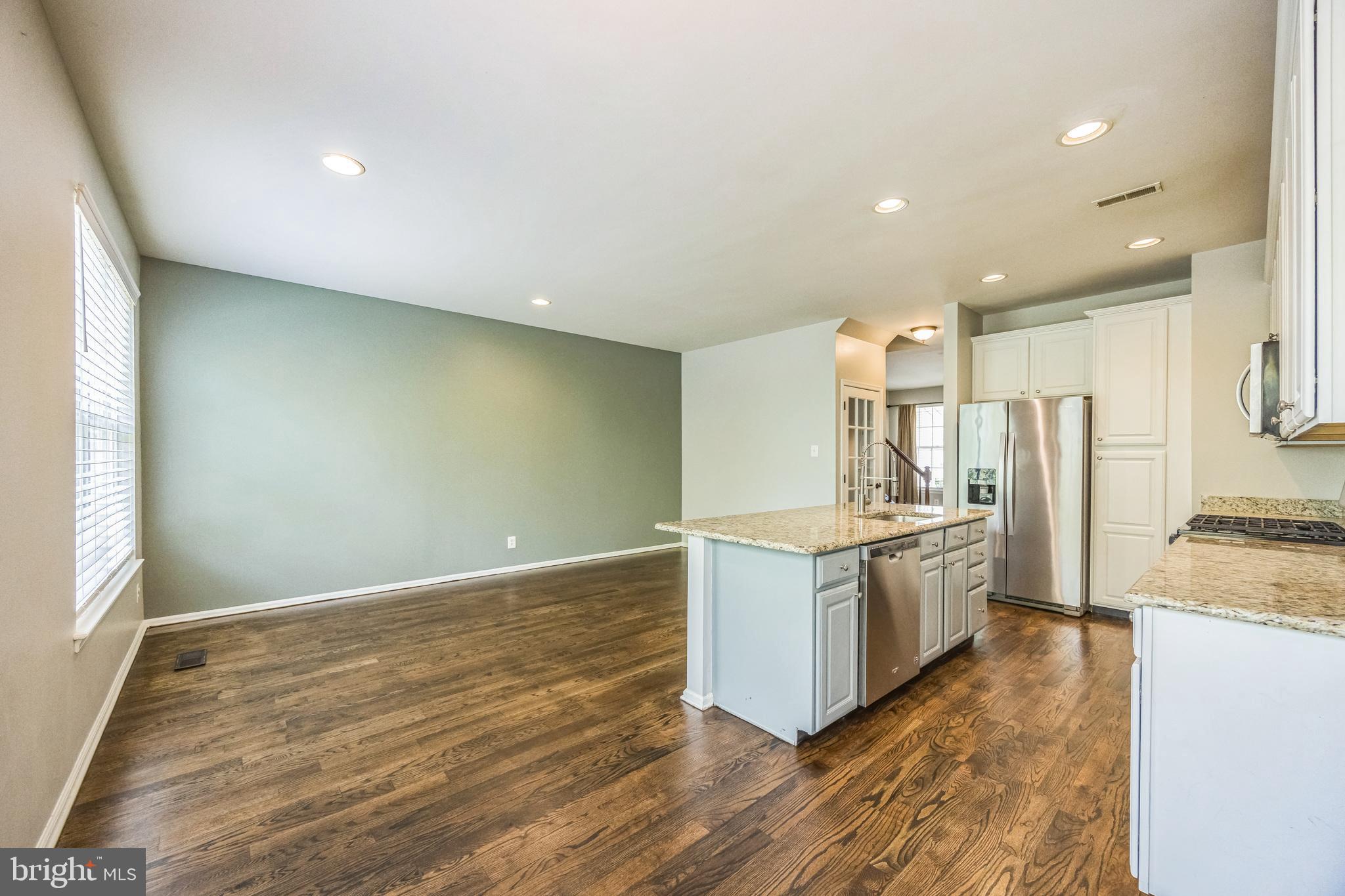 46 STERN LIGHT DRIVE