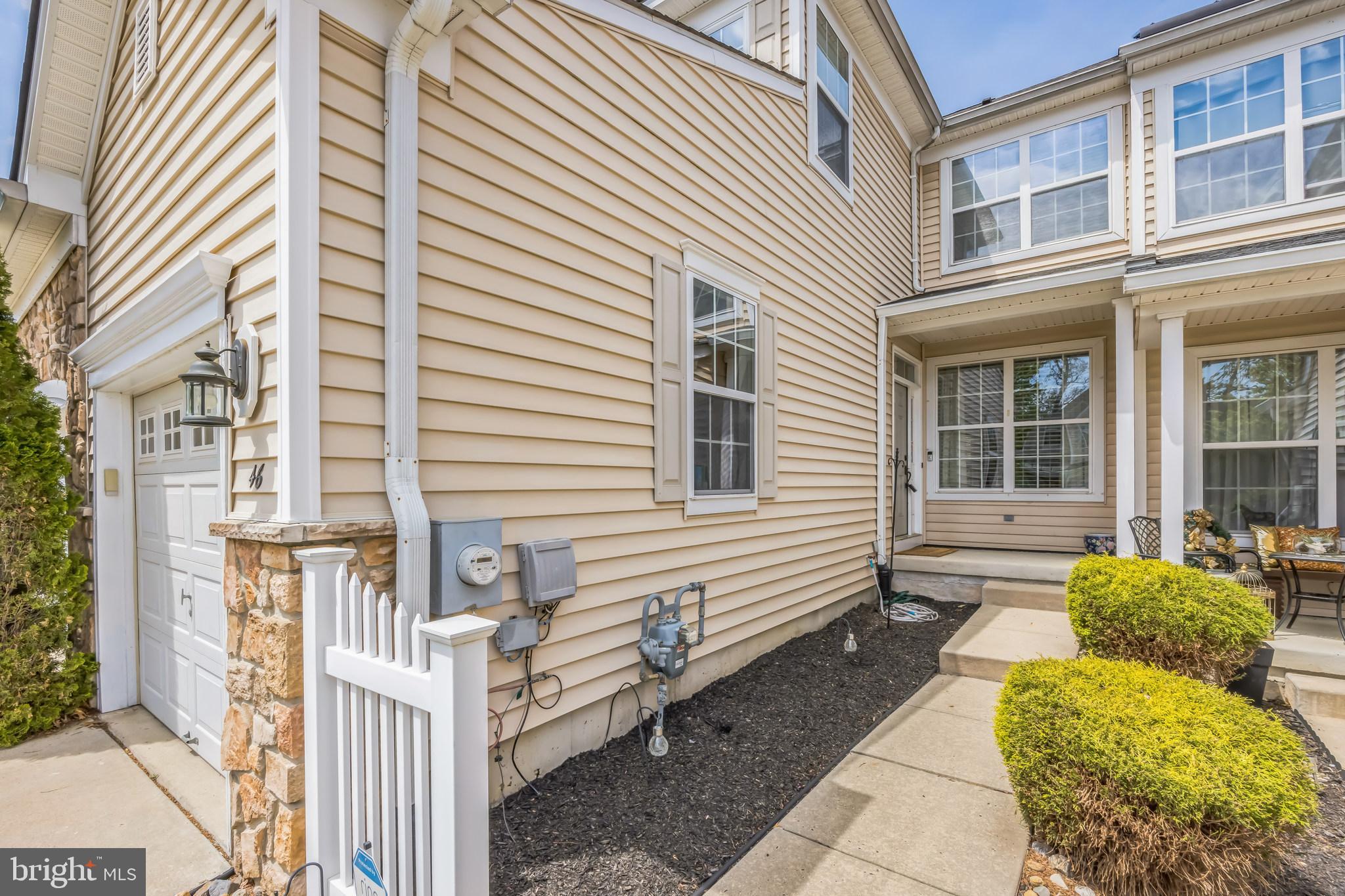 46 STERN LIGHT DRIVE