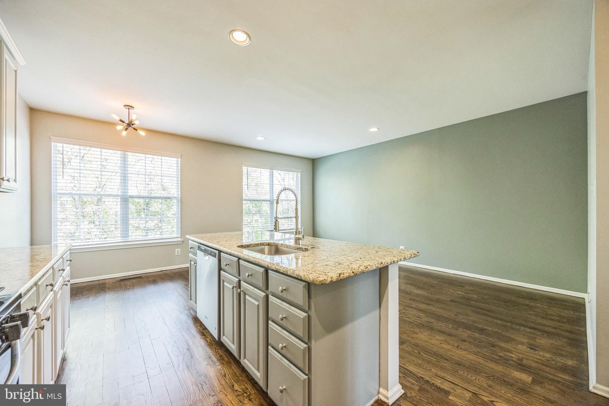 46 STERN LIGHT DRIVE