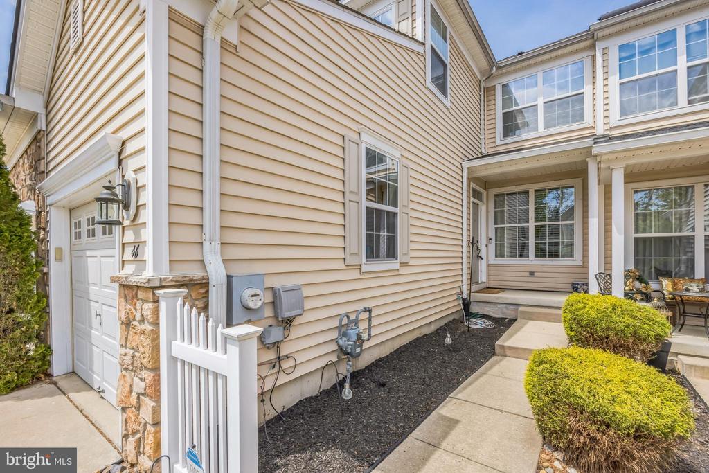 46 STERN LIGHT DRIVE