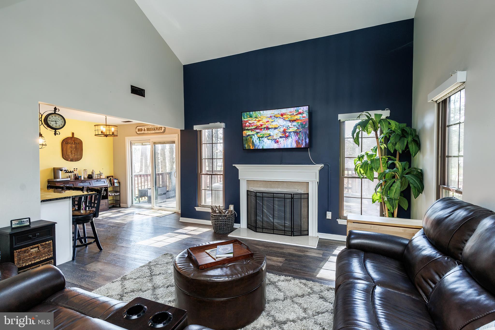 21 FAIRWAY COURT