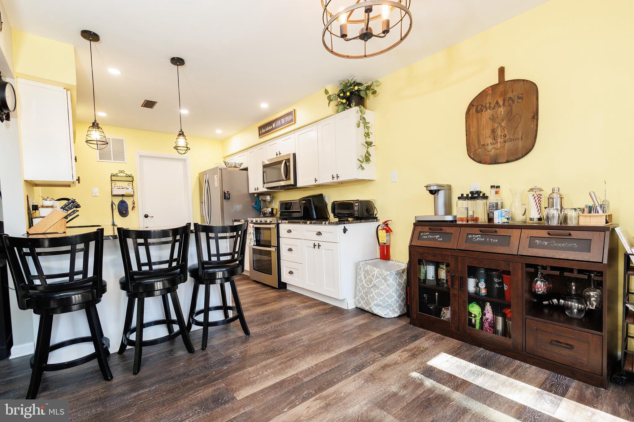 21 FAIRWAY COURT