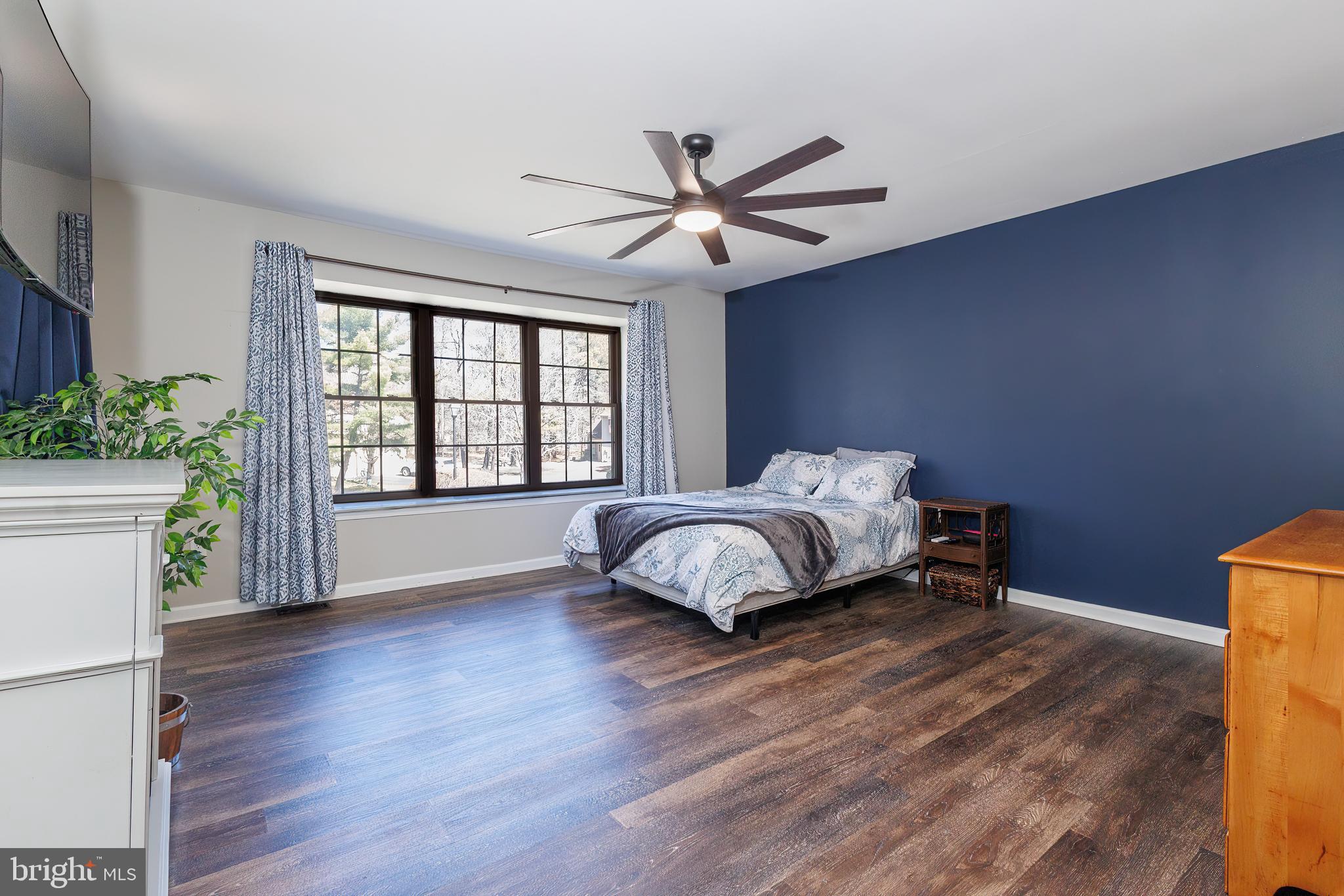 21 FAIRWAY COURT