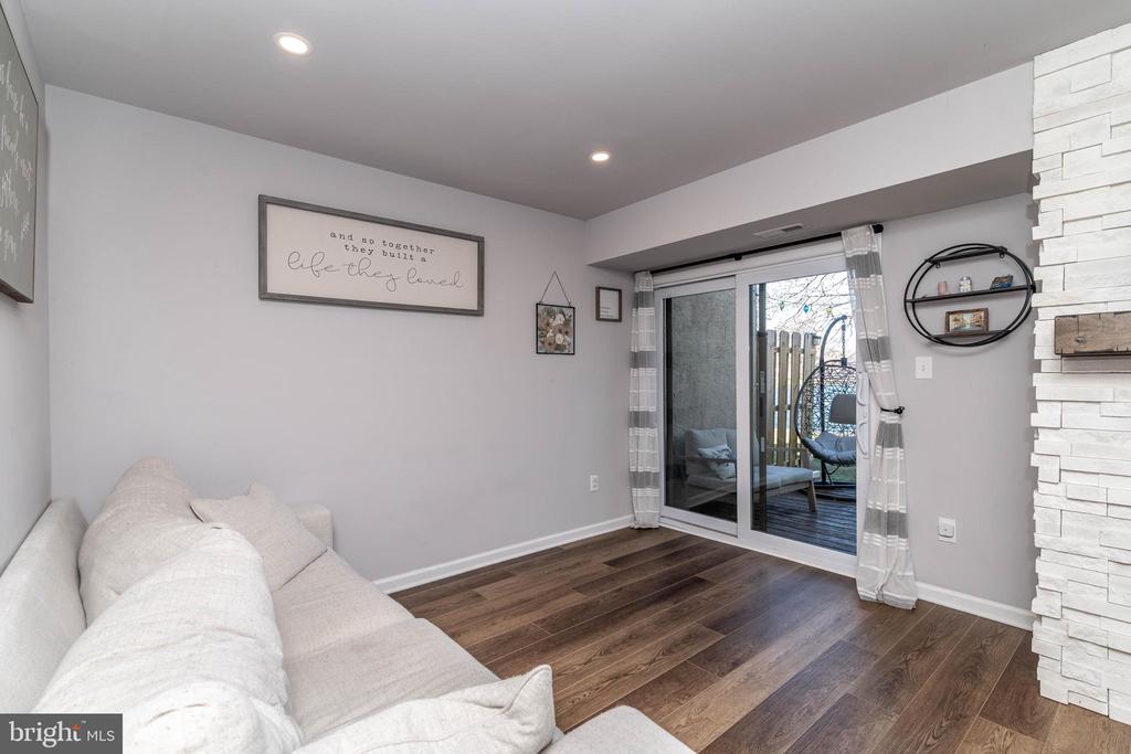 45 VIBURNUM LN