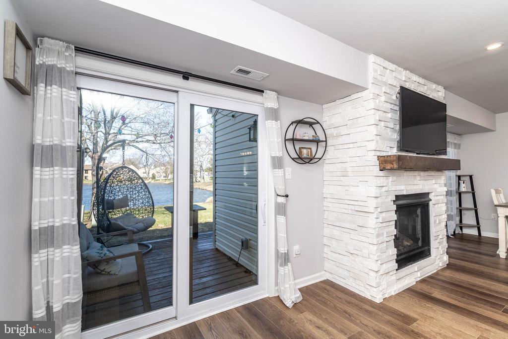 45 VIBURNUM LN