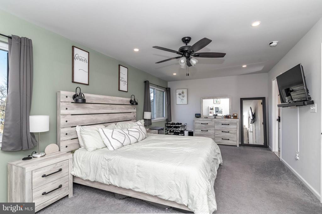 45 VIBURNUM LN