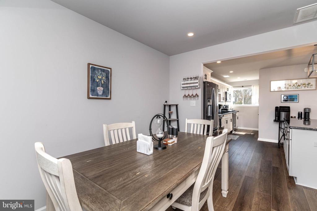 45 VIBURNUM LN