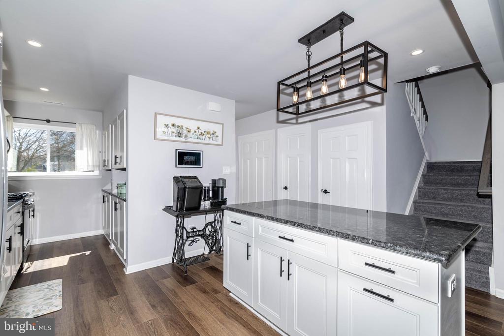 45 VIBURNUM LN