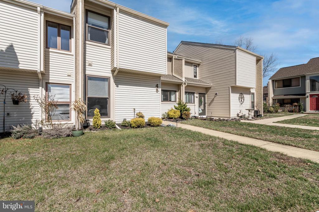 45 VIBURNUM LN