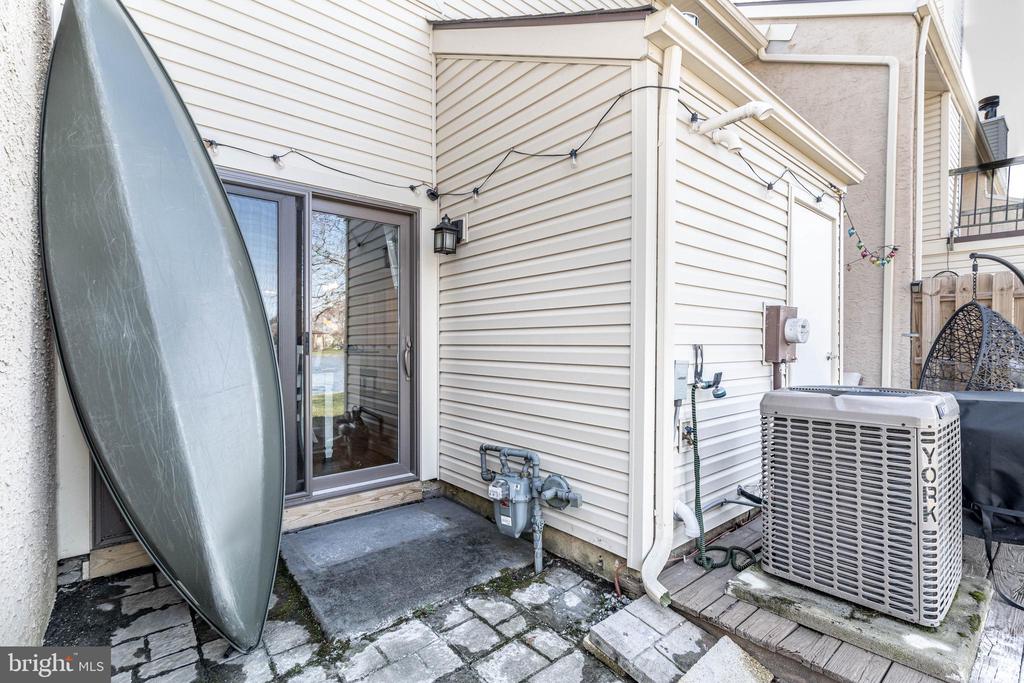 45 VIBURNUM LN